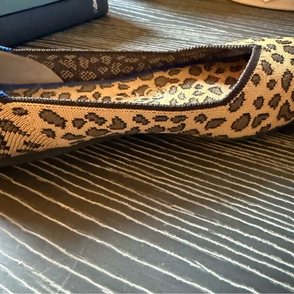 Rothy's Retired Rounded Toe Leopard Print Ballet Flats Size 6 - Picture 5 of 10
